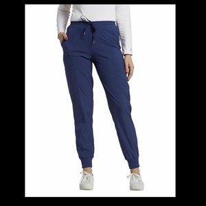 TOP + BOTTOM Medium White Cross Fit Scrub Set